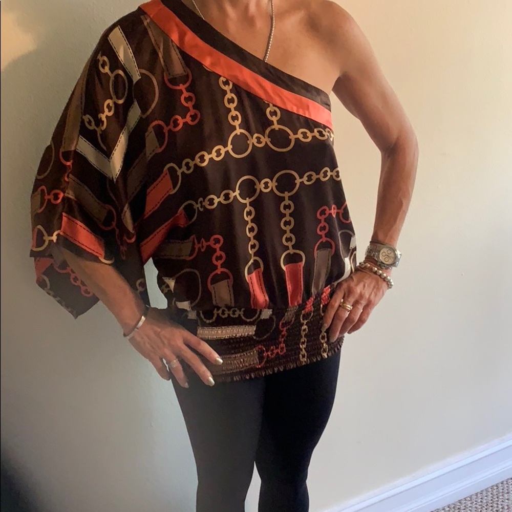 bebe one shoulder Gucci style print satin